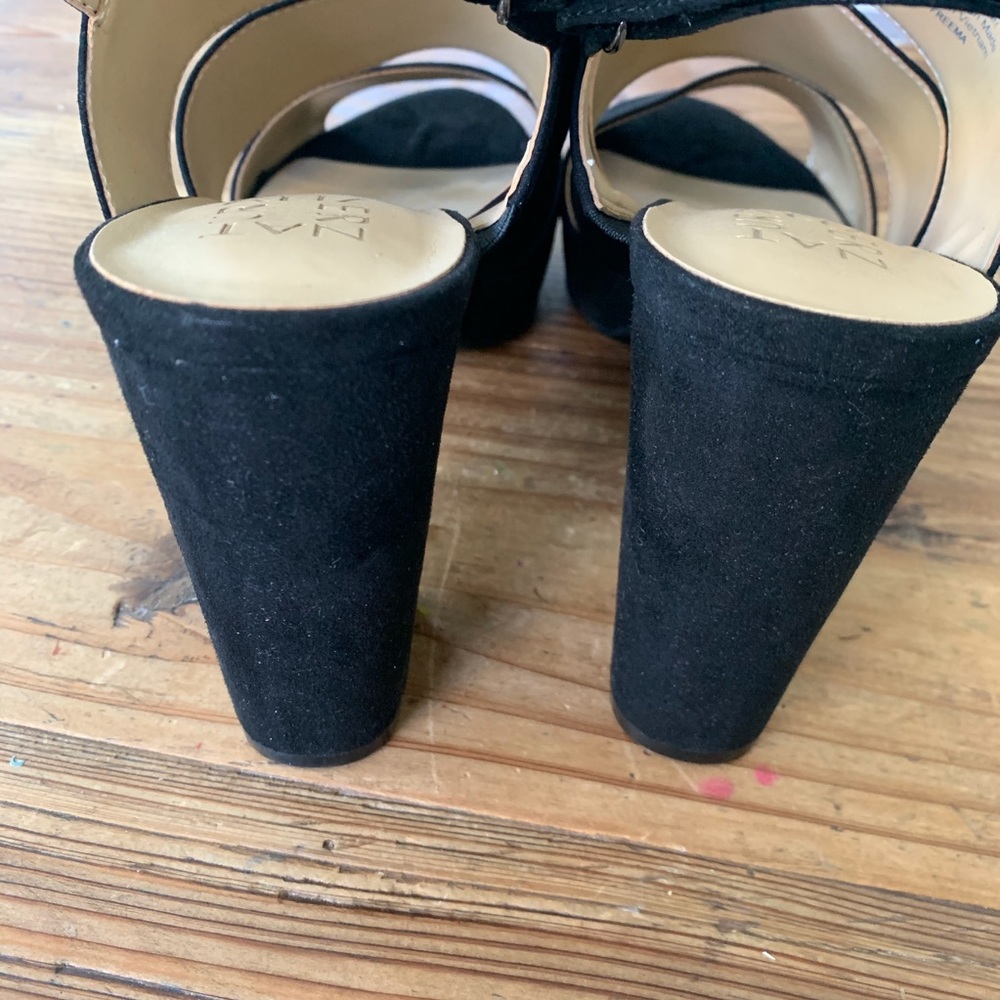 Naturalizer Freema Black Heels - Picture 4 of 6